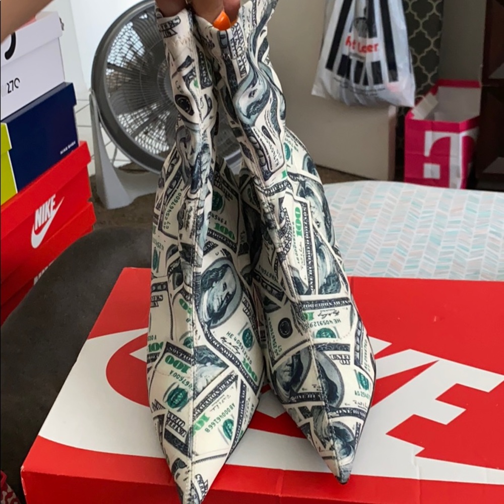Money heels